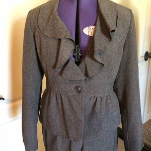Beautiful Grey Rafaella 2 pc Suit Sz 8P